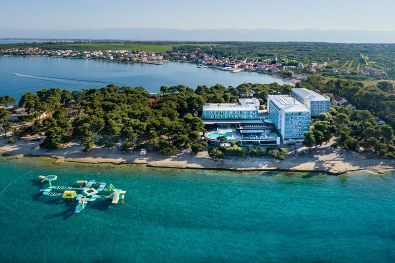 Pinija hotel - Petrčane - - Chorvatsko