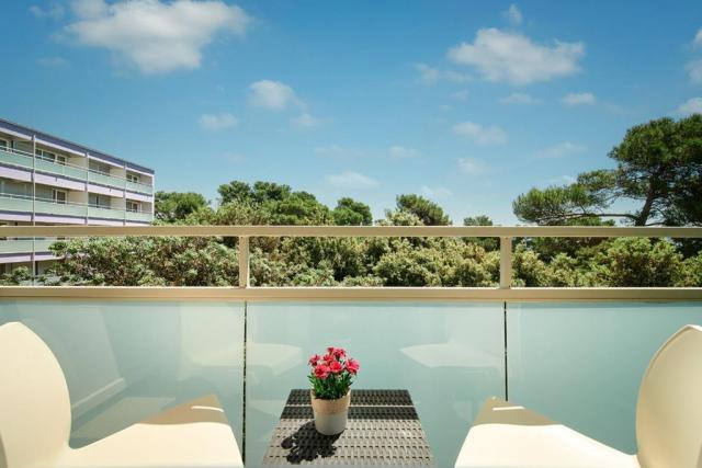 Pinija hotel - pokoj Premium BP - Petrčane -  - Chorvatsko