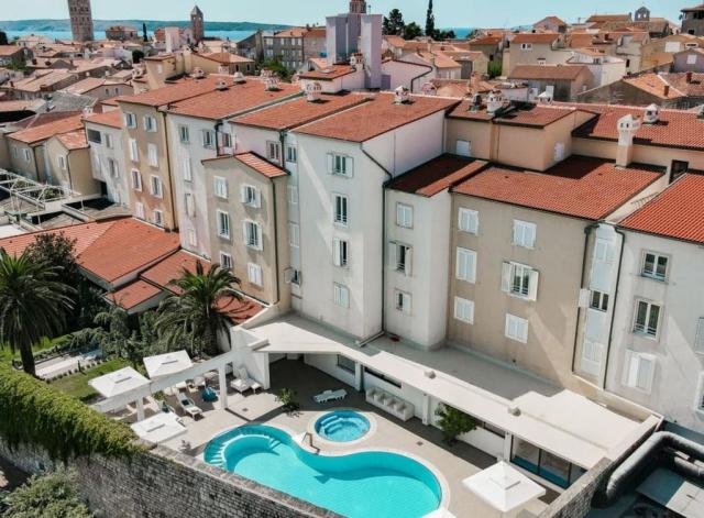 International hotel - Rab (ostrov Rab) -  - Chorvatsko
