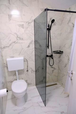 Dalmacija vila - studio pro 2-3 osoby, balkon park - Makarska -