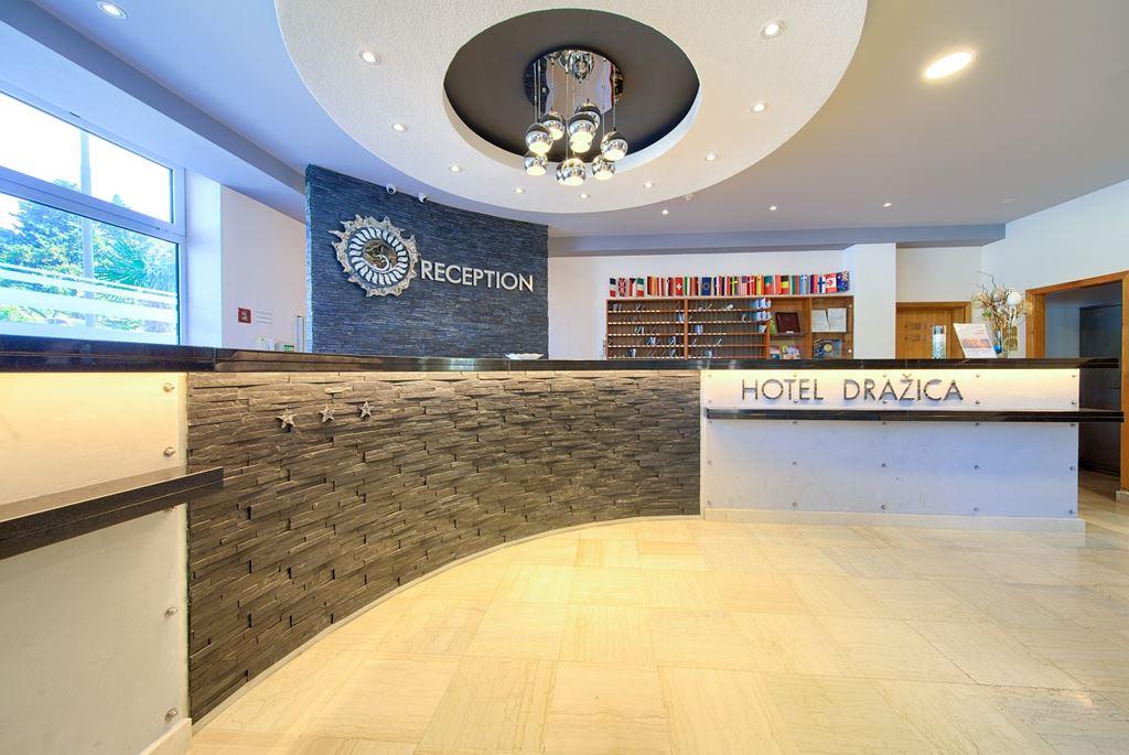 Dražica hotel - Krk (ostrov Krk) - - Chorvatsko