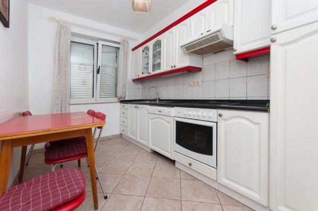 Vulić vila - apartmán pro 6-8 osob - Omiš -  - Chorvatsko