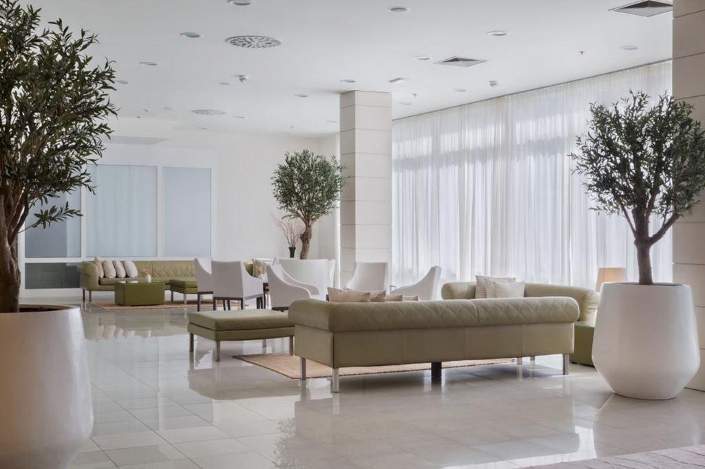 Elaphusa Bluesun hotel - Bol (ostrov Brač) - - Chorvatsko