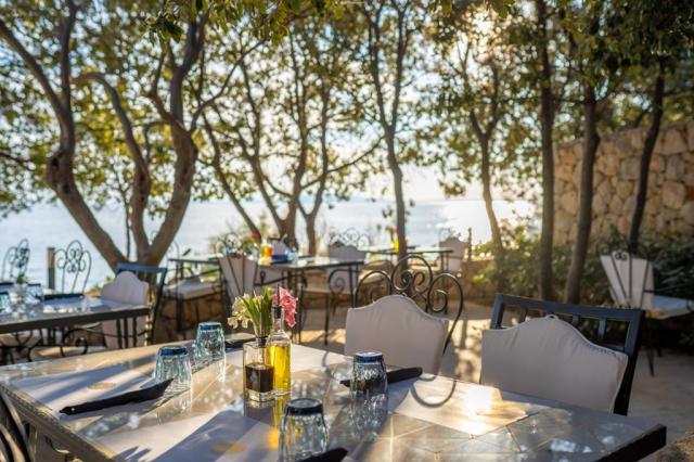 La Luna Island hotel - Jakišnica (ostrov Pag) -  - Chorvatsko