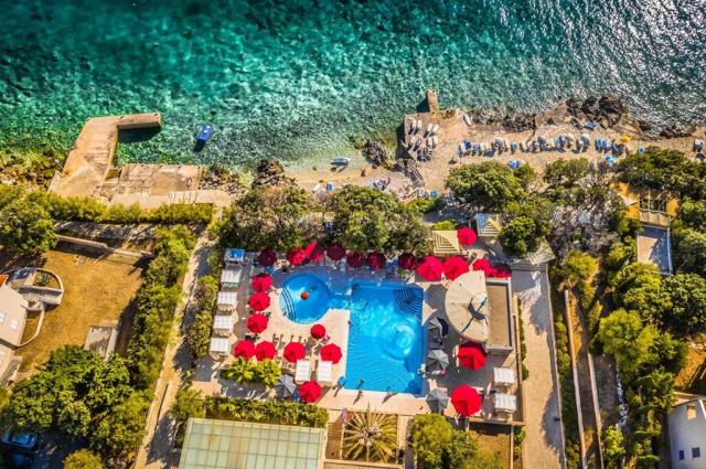 La Luna Island hotel - venkovní bazén - Jakišnica (ostrov Pag) 