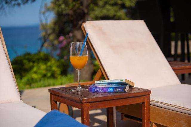 La Luna Island hotel - venkovní bazén - Jakišnica (ostrov Pag) 