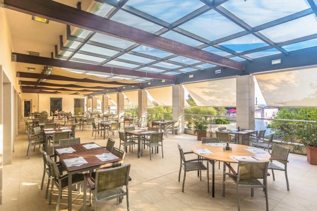 La Luna Island hotel - Jakišnica (ostrov Pag) -  - Chorvatsko