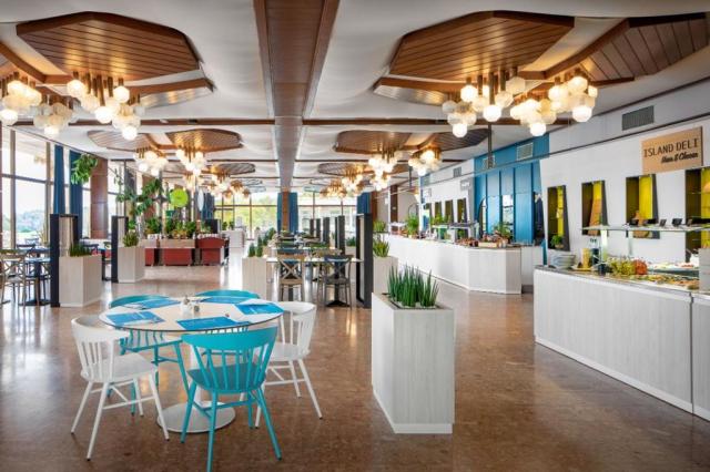 Arkada Sunny hotel - hotelová restaurace - Stari Grad (ostrov H