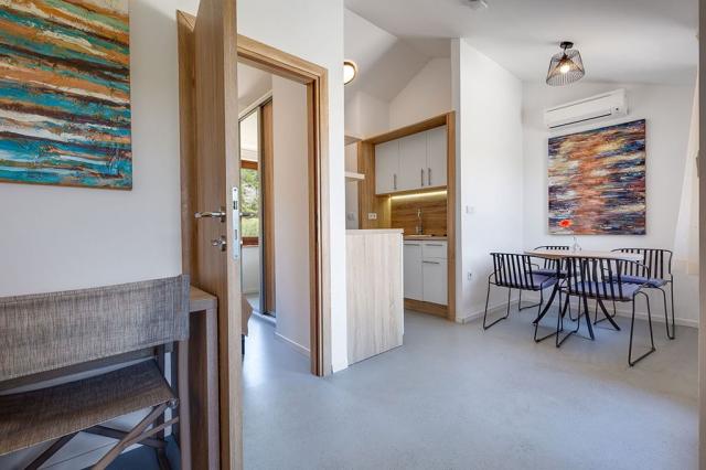 Holiday Village Jezera-Lovišća apartmány - apartmán typ B - Jez