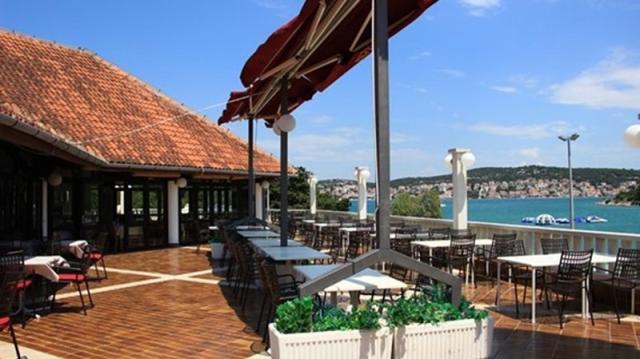 Holiday Village Jezera-Lovišća apartmány - Jezera (ostrov Murte