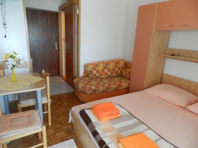 Marušič vila - apartmány - studio pro 3 osoby č. 2 - Brist -   