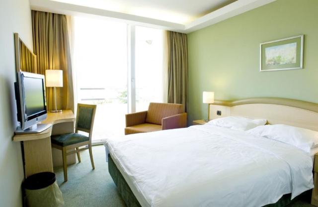 Kimen hotel - dvoulůžkový pokoj s přistýlkou BP - Cres (ostrov