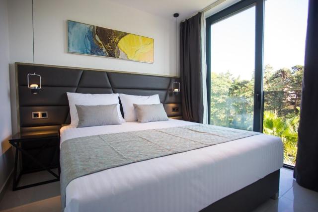 Liberty Plaza hotel - pokoj Deluxe BP - Novalja (ostrov Pag) - 