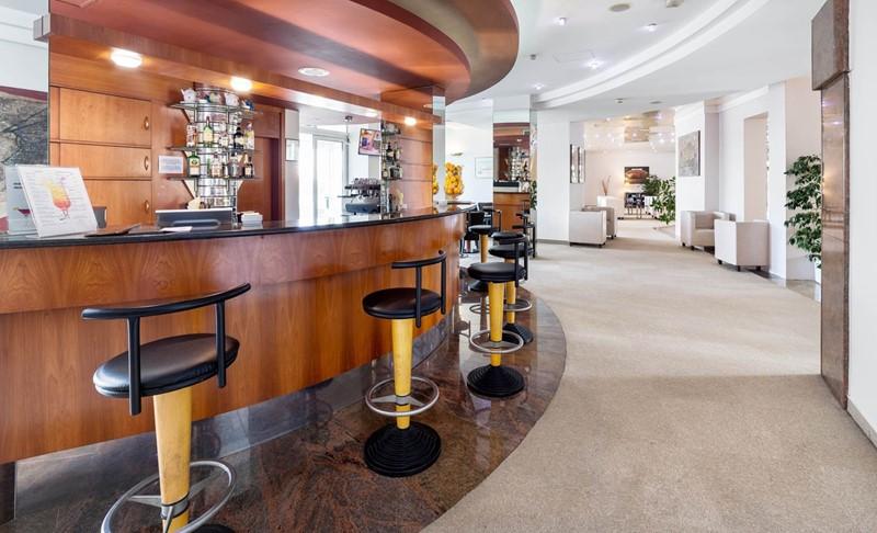 Punta hotel - Aperitiv bar - Vodice - - Chorvatsko
