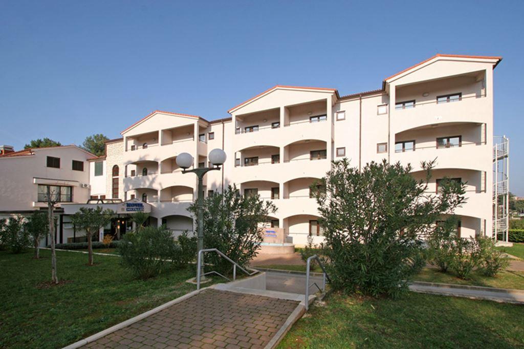 Flores hotel - Poreč - - Chorvatsko
