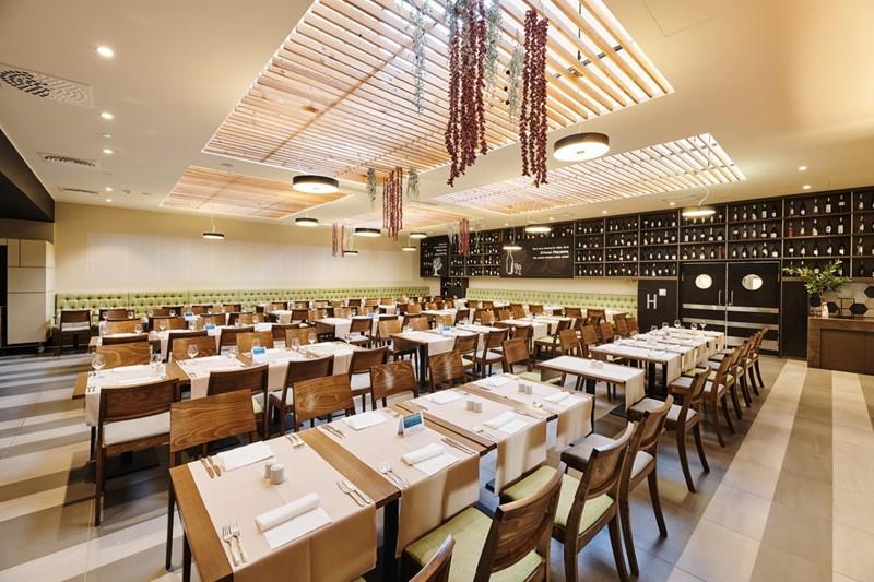 Maestral Aminess Vival Hotel - restaurace - strava - Novigrad -