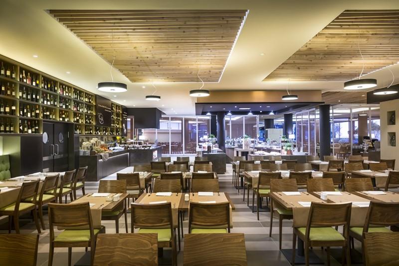 Maestral Aminess Vival Hotel - restaurace - strava - Novigrad -