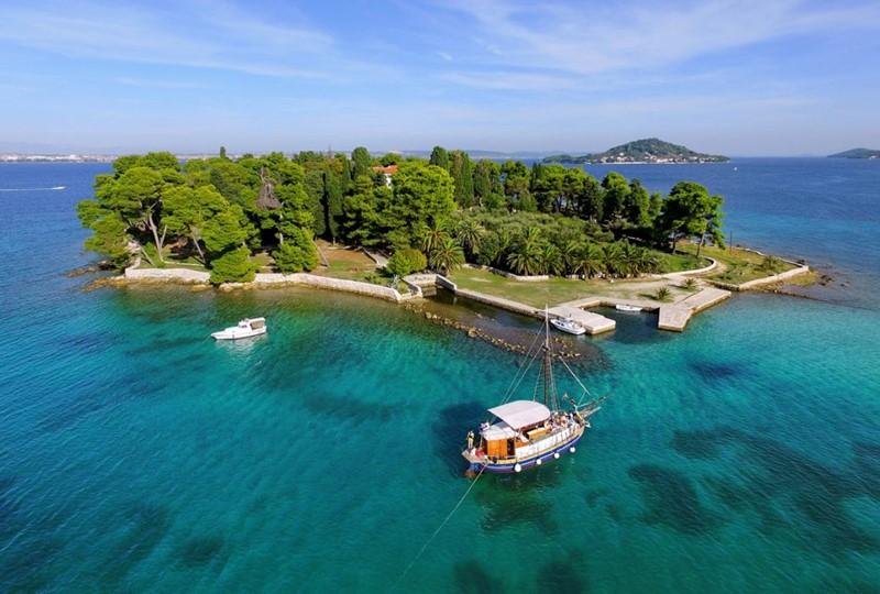 Dalmacija vila - Preko (ostrov Ugljan) - - Chorvatsko