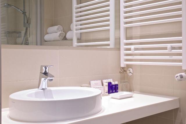 Belvedere Park Plaza hotel - pokoje Standard - pokoj Standard b