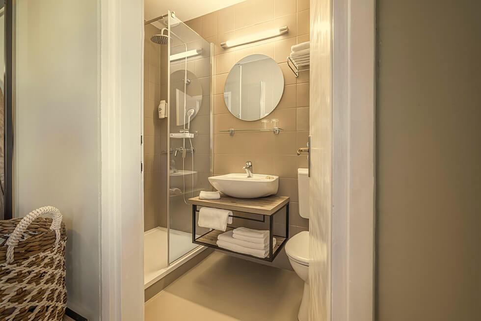 Hvar Places hotel by Valamar - pokoj velikosti S, balkon, stran
