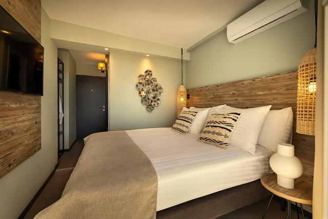 Hvar Places hotel by Valamar - pokoj velikosti S, balkon, stran