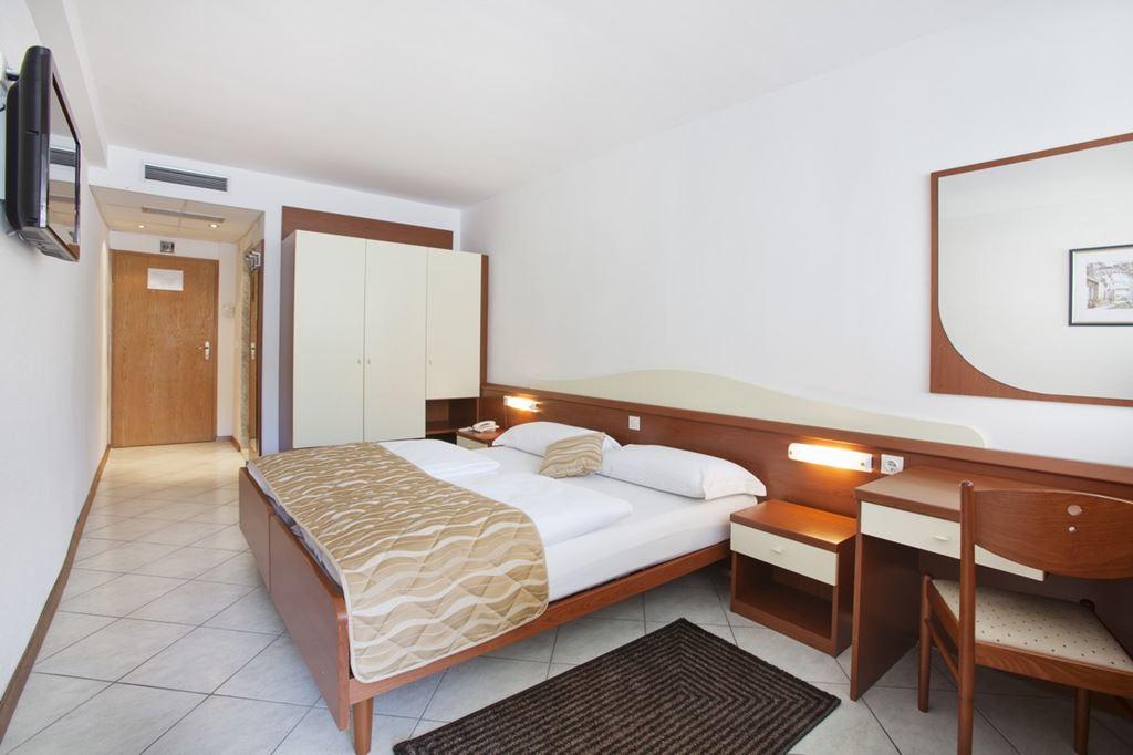 Narcis hotel - pokoj S2MB - Rabac - - Chorvatsko