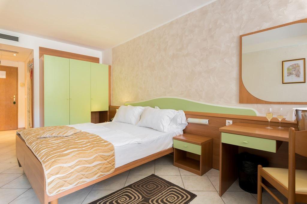 Narcis hotel - pokoj S2MB - Rabac - - Chorvatsko