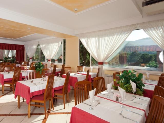 Mimosa Lido Palace hotel - Rabac -   - Chorvatsko