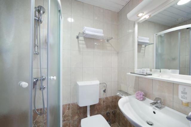 Kristal hotel - pokoj Superior, pohled park - Opatija -  - Chor