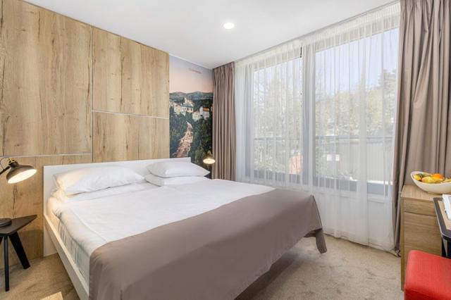 Esplanade Boutique hotel - dvoulůžkový pokoj, Classic, balkon -
