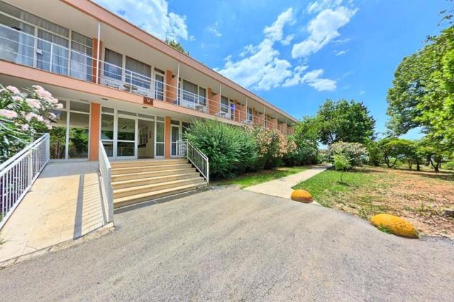 Resnik pavilony - Kaštel Štafilić (Trogir) -  - Chorvatsko