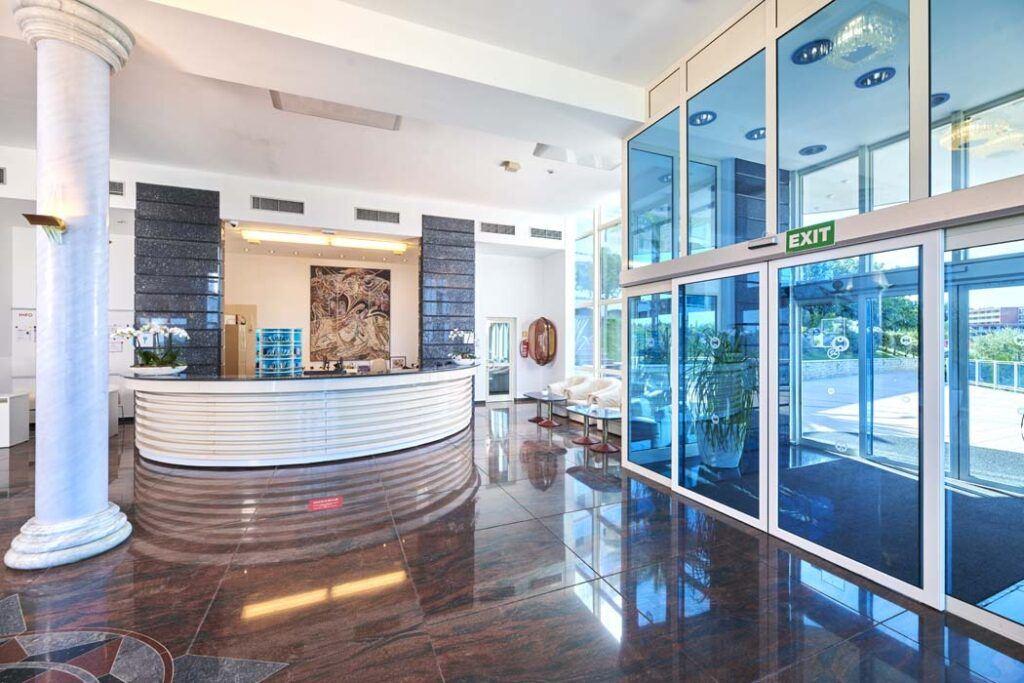 Hotel_Gran_Vista_Plava_Laguna_2021_Reception_Lobby-2-1024x683
