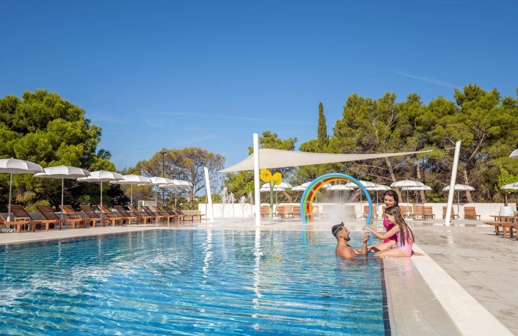 Bonaca Bluesun Holiday Village - Bol (ostrov Brač) - - Chorvat