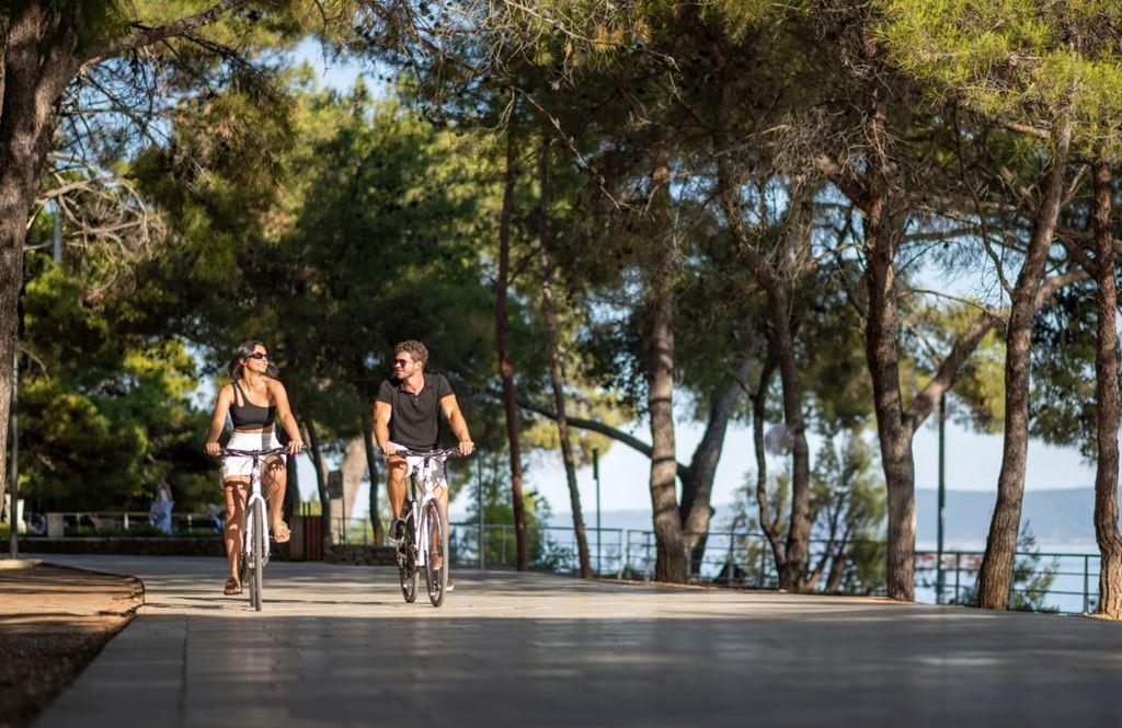 Bonaca Bluesun Holiday Village - Bol (ostrov Brač) - - Chorvat