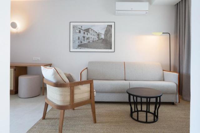 Bonaca Bluesun Holiday Village - pokoj FAMILY B/T - Bol (ostrov