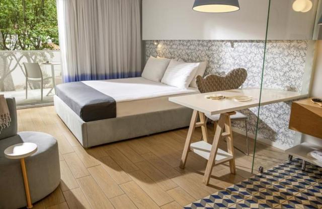 TUI Blue Makarska hotel - pokoj Standard, částečný výhled na mo