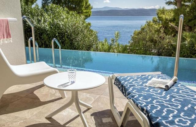 TUI Blue Makarska hotel - pokoj Standard Swim Up - Igrane -  - 