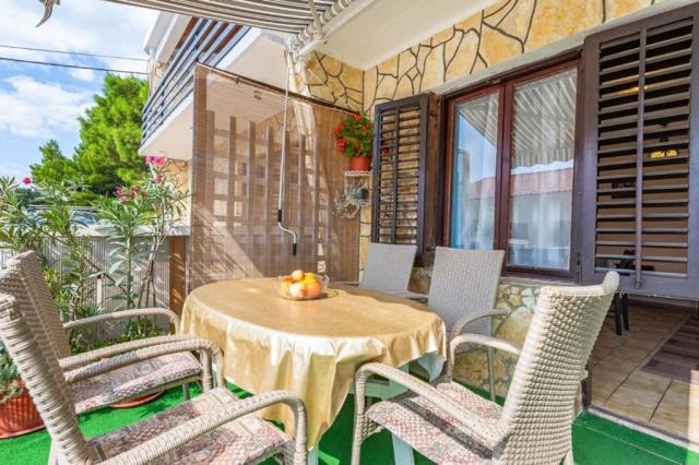 Danijela apartmány - apartmán pro 5 osob - Stara Novalja (ostro