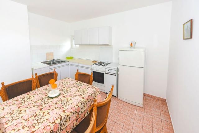 Goga apartmány - apartmán pro 6 osob č. 2 - Novalja (ostrov Pag