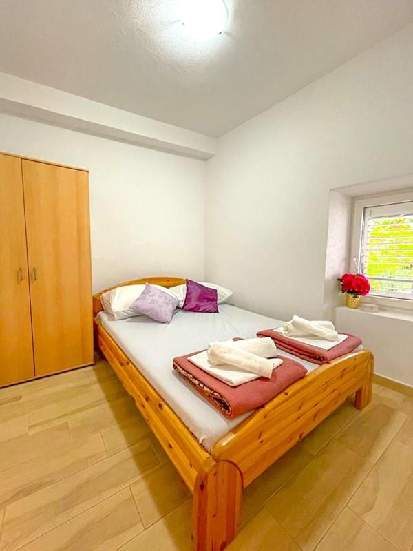Mari i Kiara vila - apartmán 1/4 - Gradac - - Chorvatsko