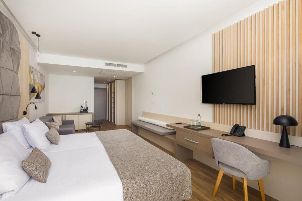Khalani Aminess Laurel Hotel - pokoj S2LBS - Makarska - - Chor