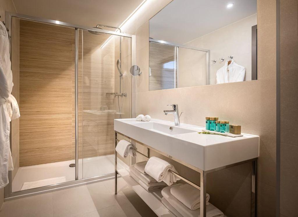 Khalani Aminess Laurel Hotel - pokoj S2DB - Makarska - - Chorv