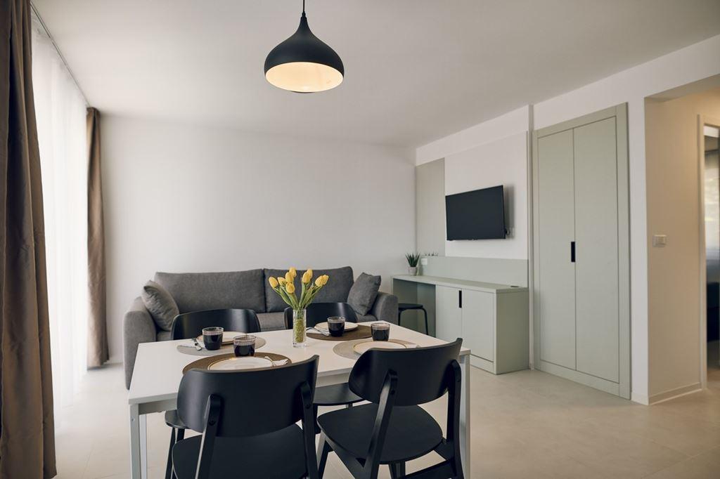 Malinska Green apartmány - apartmán s jednou ložnicí a balkonem