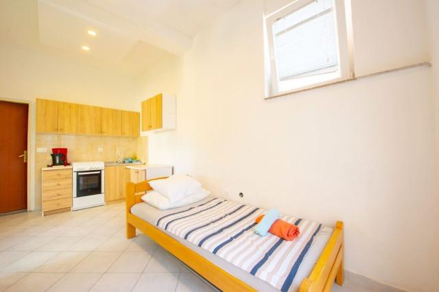 Claudia apartmány - apartmán pro 6 osob, 1. patro - Novalja (os