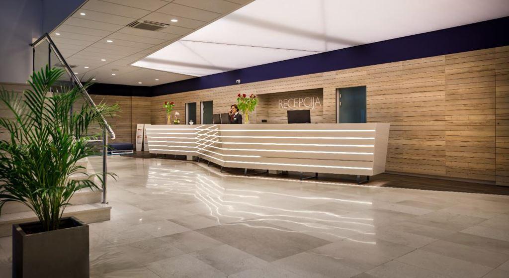 Marina hotel - recepce - Moščenička Draga - - Chorvatsko