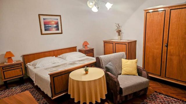 Viktorija vila - apartmán pro 4 osoby se 2 přistýlkami (1/4+1(+