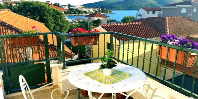 Viktorija vila - apartmán pro 3 osoby 1/2+1 č. 4 (podkroví) - S