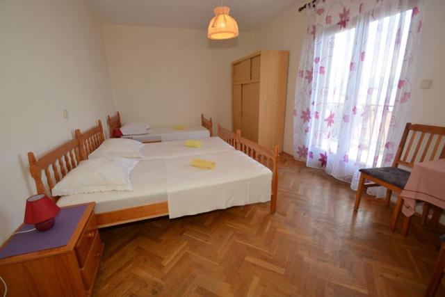 Nemira penzion - dvoulůžkvý pokoj s možností přistýlky, BMS - N