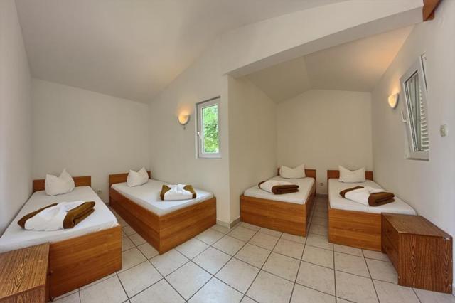 Resnik bungalovy - BGW Resnik - STUDIO Rozi - Kaštel Štafilić (