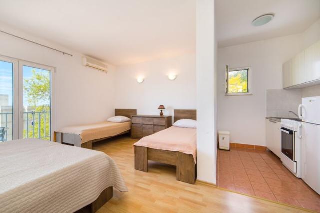 Slavena vila - studio pro 4 osoby, č. 4 - Gradac -  - Chorvatsk